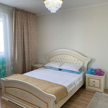 Apartment In Алмати Екстер'єр фото